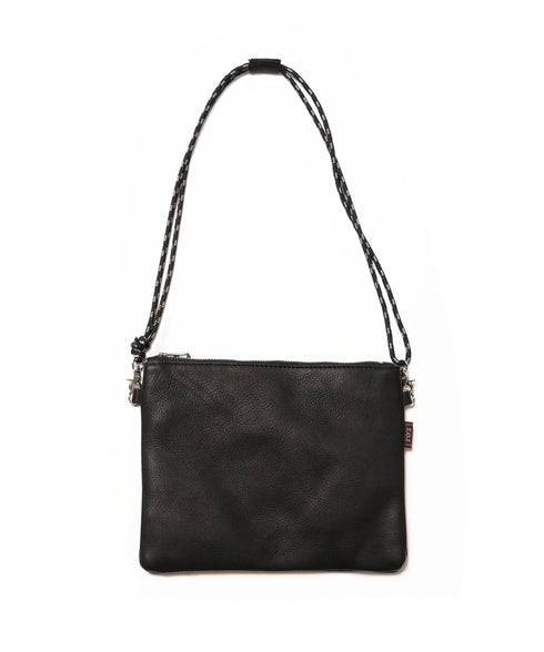 MR.OLIVE E.O.I / IMPERMA-LEATHER ZIPPER SMALL SACOCHE TRAIL / ミスターオリーブイーオーアイ / インパーマレザージッパースモールサコッシュトレイル