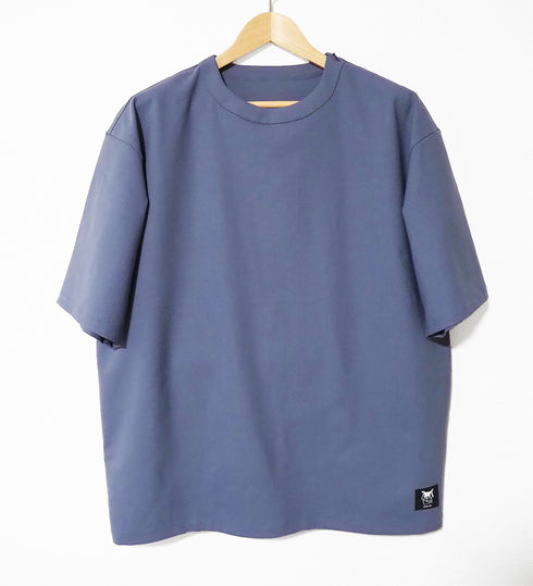 C/O. クールネックトップス