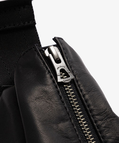 MR.OLIVE E.O.I / WATER PROOF LIGHT LEATHER / MESSENGER BAG / ミスターオリーブイーオーアイ / ウォータープルーフレザー / メッセンジャーバッグ