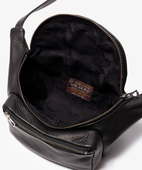 MR.OLIVE E.O.I / WATER PROOF WASHABLE LEATHER / BODY SHOULDER BAG / ミスターオリーブイーオーアイ / ウォータープルーフウォッシャブルレザー / ボディーショルダーバッグ