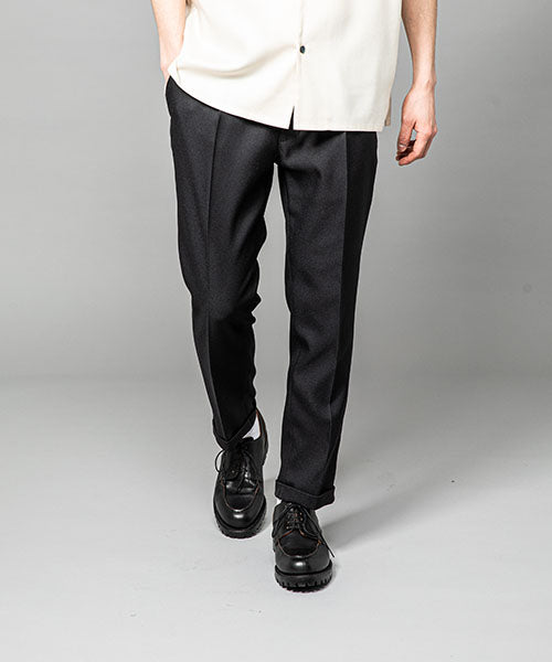 Mr.Olive ワンプリーツテーパードパンツ　ブラック MR.OLIVE / RETORO POLYESTER TWILL / EASY ONE PLEATS STA